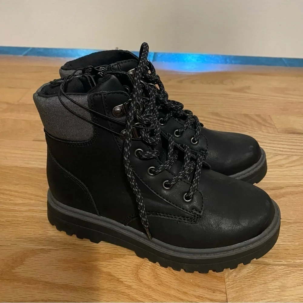 Cat & Jack Black Work Boots NEW Sz 13 Kids Boys
